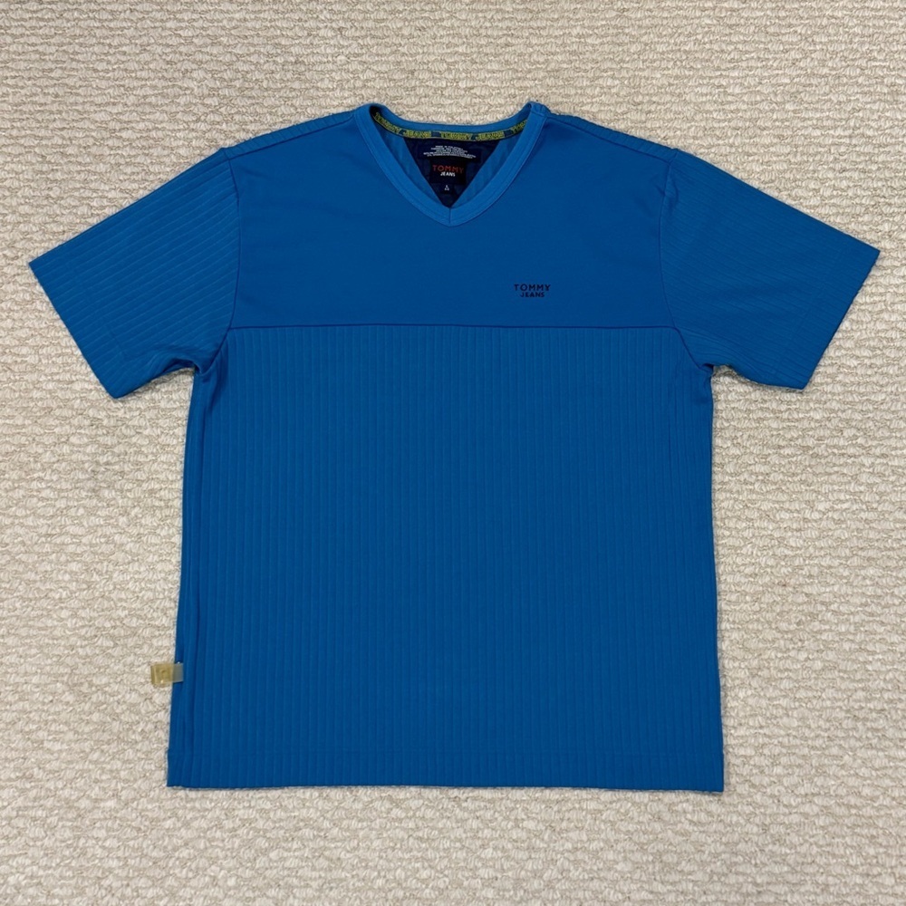 TOMMY JEANS V-Neck Mens Size L Blue Moisture Wicking Casual Tee Shirt
